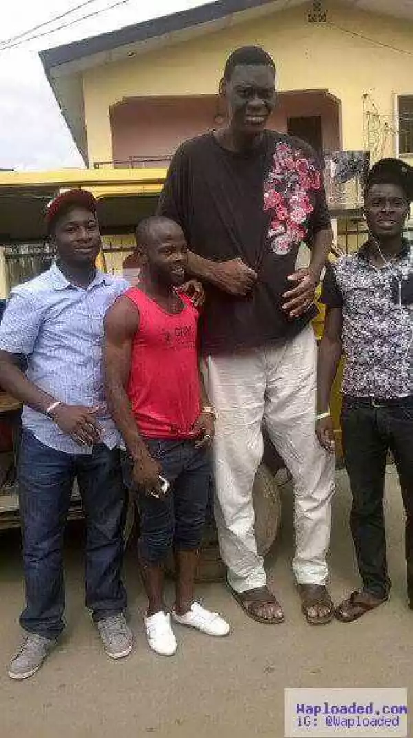 Is This The Tallest Man In Lagos? (See Photo)
